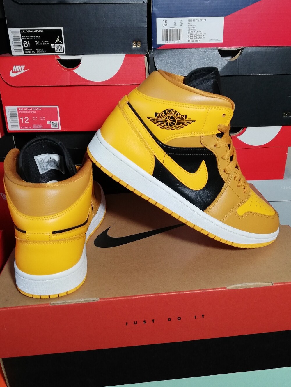 AIR JORDAN 1 MID RETRO "CHUTNEY TAXI" WOMEN US SZ8.5 MINT COND